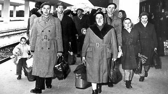 The Safe House Down Under: Jewish Refugees from Czechoslovakia in Australia 1938-1944 (Book Launch) Jewish refugees fleeing Europe at the end of World War II arrive in Australia. Picture: National Library of Australia